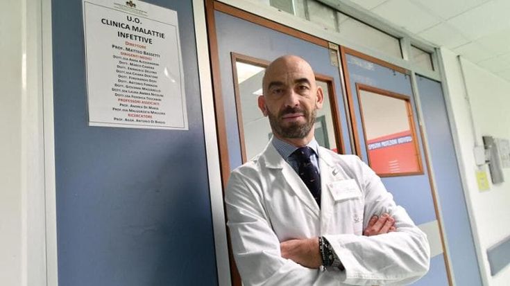 Insulti e minacce dal popolo No vax. Per le virostar la pandemia non è finita