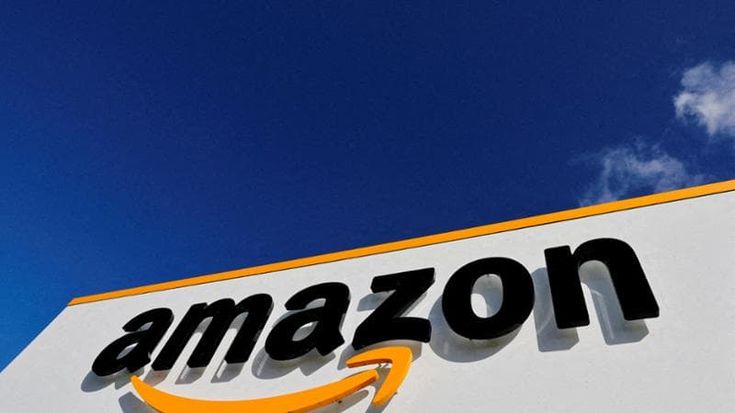 Boom di truffe negli Usa sugli acquisti online: rispedite ai venditori scatole piene di mattoni per avere il rimborso e tenersi la merce