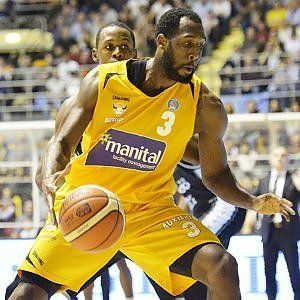 Basket, Manital espugna Pistoia e torna a sperare