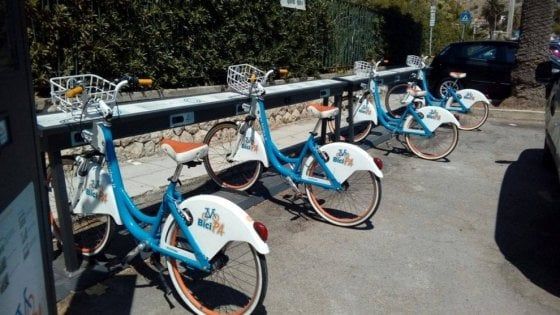 Palermo, in sella alla bici del bike sharing rubata: denunciato per ricettazione