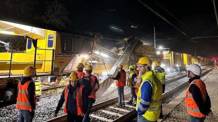 Treni, riapre la linea Taranto-Brindisi dopo due mesi. “Un investimento da 100 milioni per 55 km”