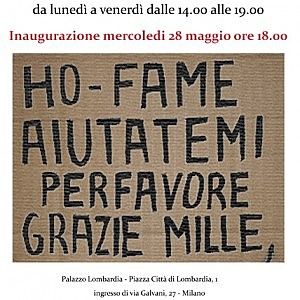 Il Pirellone censura le foto shock sulla fame: "La mostra pu&ograve; impressionare i bambini"