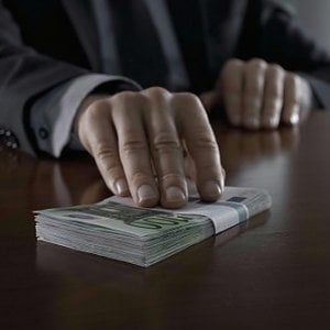 L'usura ultimo business delle mafie: "Hanno scalzato il cravattaro di quartiere"