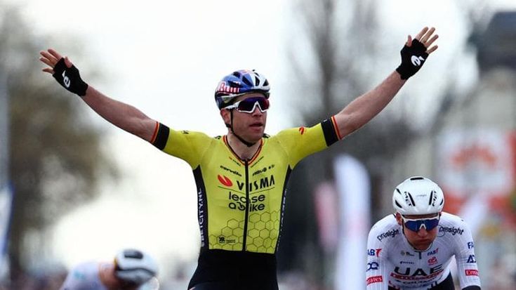 Van Aert batte tutti alla Kuurne, nuovo show di Vingegaard in Spagna