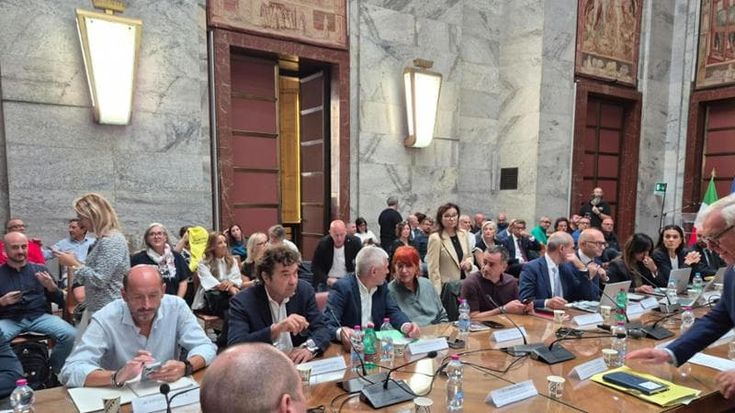 Electrolux, i licenziamenti diventano 1.250 uscite volontarie in 3 anni. “Ora investimenti”