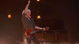 Oscar 2019, i Queen aprono la cerimonia: le star si scatenano sulle note di 'We Will Rock You'