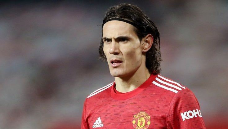 Premier, post ritenuto razzista: 3 giornate di stop e multa per Cavani