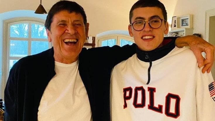 Gianni Morandi e gli auguri al figlio Tredici Pietro stasera a Sanremo: “Resti il nostro bambino”