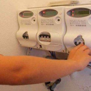 Furto di energia elettrica, denunciati dodici commercianti