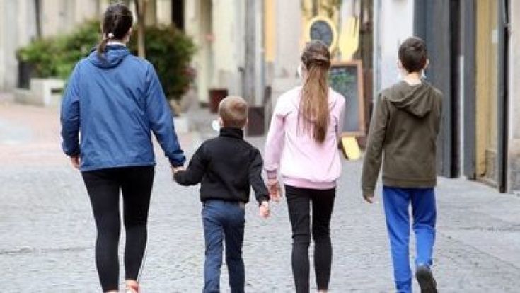 Il piano salvafamiglie: "Già da inizio maggio i centri per i bambini"