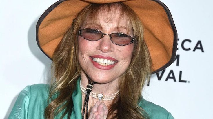 Carly Simon ha il Parkinson. La cantante di “You’re so vain” scrive ai fan una lettera aperta
