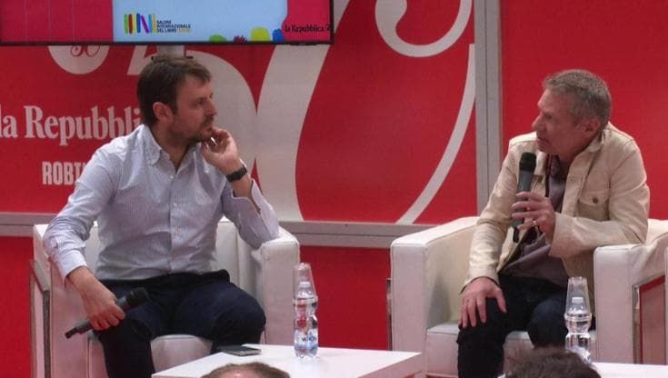 Metafisica del buio, l'incontro con Peter Cameron al Salone del libro
