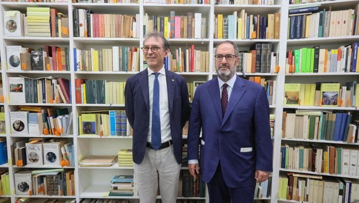 Apre la biblioteca di Umberto Eco: Bologna festeggia i suoi 32mila volumi