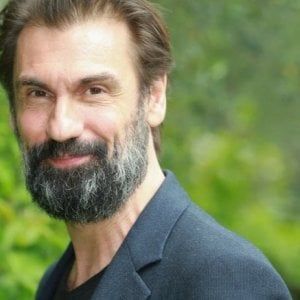 Fabrizio Gifuni recita Amleto all'Italian Theatre Festival di Londra