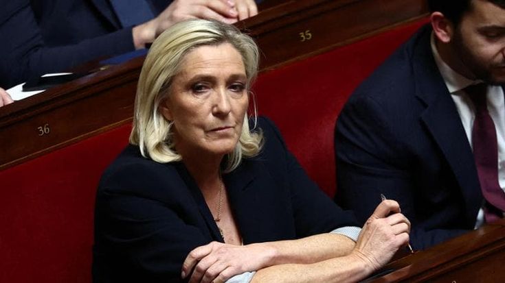 Le sintonie rosso-brune tra Francia e Italia