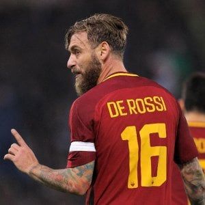 Roma, De Rossi verso il recupero: si allena con i compagni