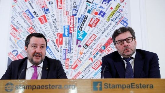 Salvini rievoca l'Italexit poi frena: "L'Ue deve cambiare o non ha più senso" 