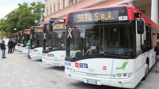 "A Modena le autiste del bus costrette a usare orinatoi portatili"