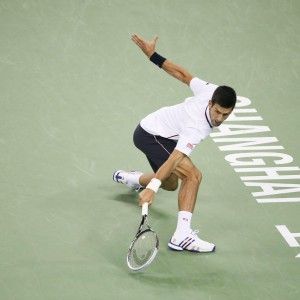 Tennis, Shanghai: avanti Djokovic e Federer, Fognini multato per il dito medio