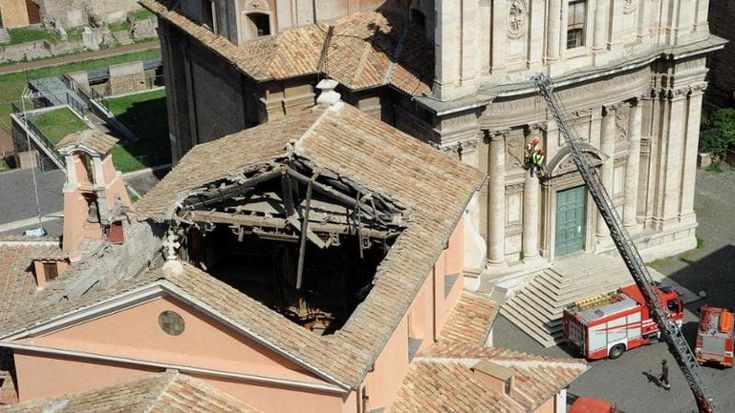 Quei crolli annunciati da San Giuseppe dei falegnami alla volta della Domus Aurea