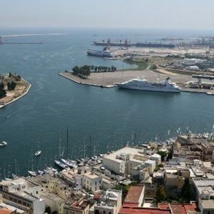 Brindisi, sequestrati una nuova strada e un ponte al porto: l'accusa è di abuso edilizio