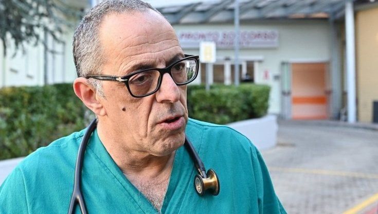 Il capo dei pronto soccorso ai politici: "Provate a passare qualche minuto qui dentro, vedrete quanto soffre l'Italia"