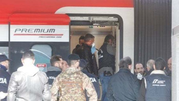 Accoltellò una collega sul treno: condannato a 10 anni