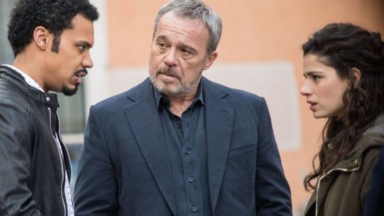 Claudio Amendola in 'Nero a metà': "Una coppia di poliziotti alle prese con pregiudizi e diffidenze"