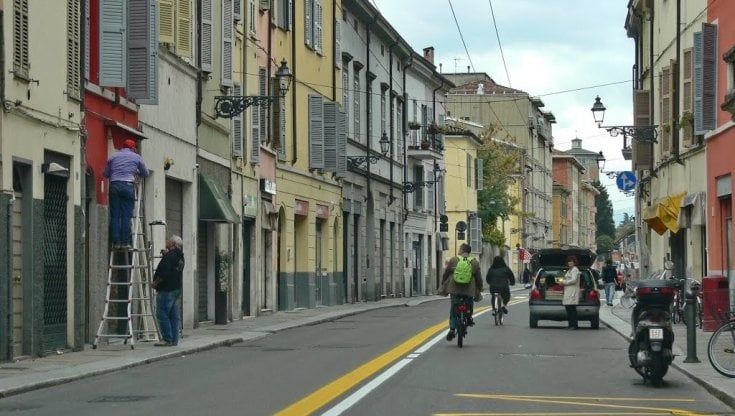 Da via Trento all'Oltretorrente: mezz'ora di sosta gratuita in alcune vie della città 