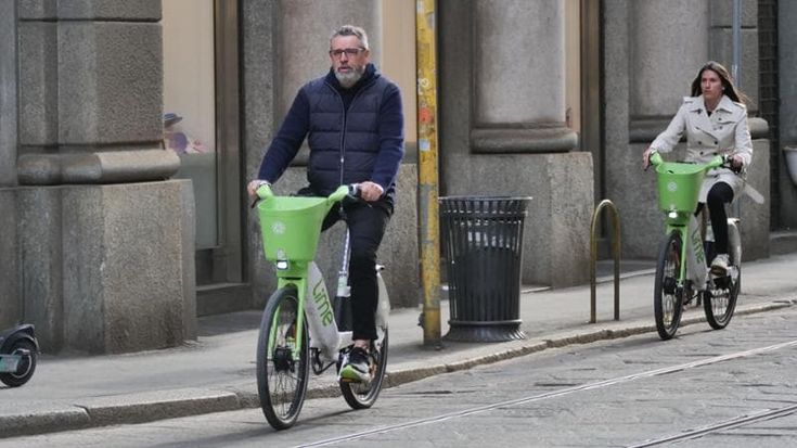 Boom del bike sharing in 5 anni: rispetto al 2021 il noleggio libero è cresciuto del 303%