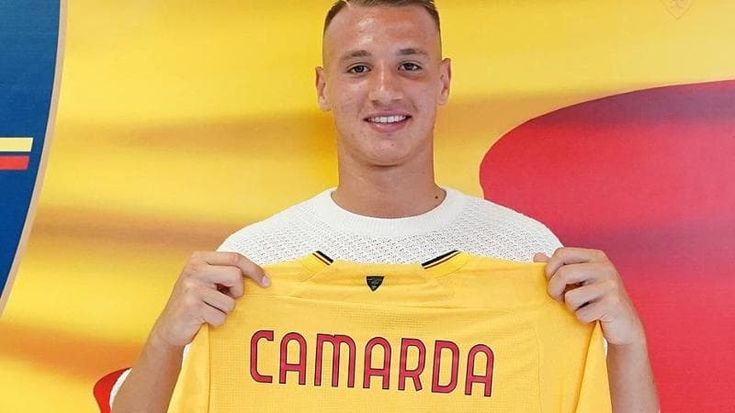 Fantacalcio, a sorpresa un calciatore del Lecce è il più acquistato: tutti scommettono su Camarda