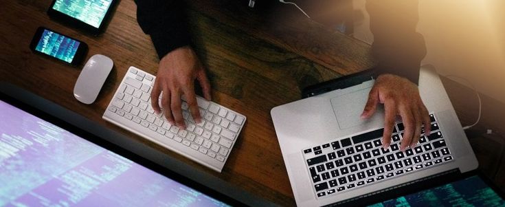 Stati Uniti, gruppo hacker minaccia di divulgare i "panni sporchi" di Trump