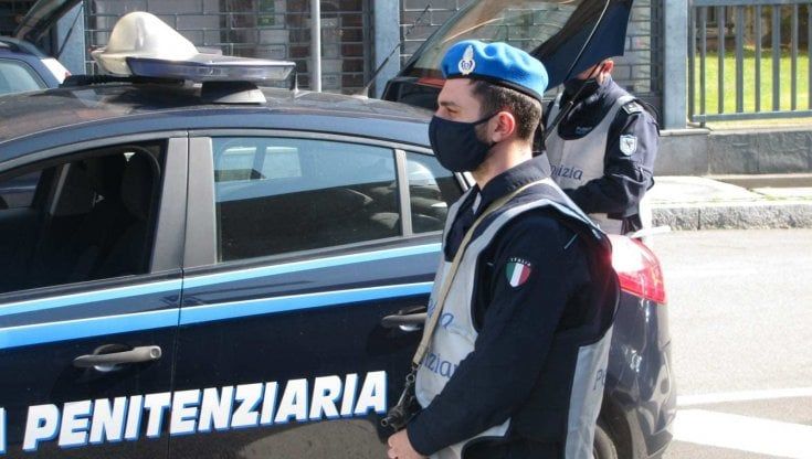  Covid: focolaio in carcere nel Casertano, 17 agenti positivi