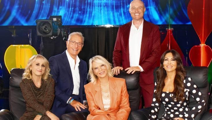 Il sabato sera in tv, è scoppiata la pace sociale: tra Rai 1 e Canale 5 ci si spartisce l’uditorio