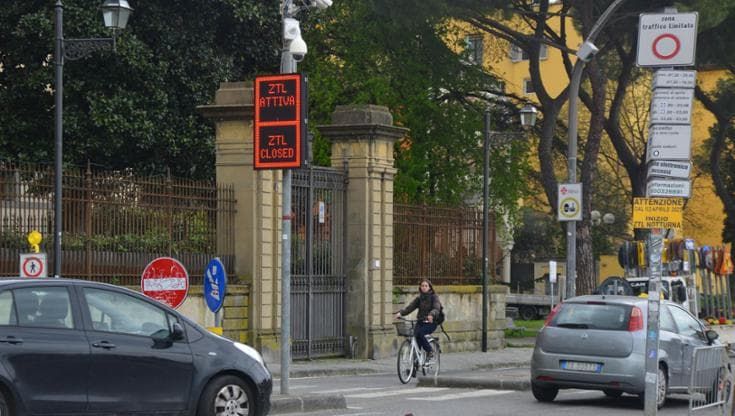 A Firenze da stasera torna la ztl estiva per le sere di giovedì, venerdì e sabato
