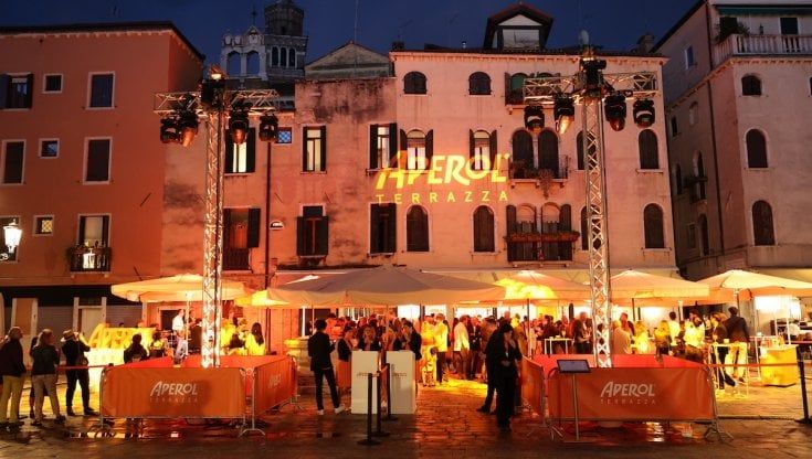 A Venezia apre la Terrazza Aperol, tempio dell'aperitivo