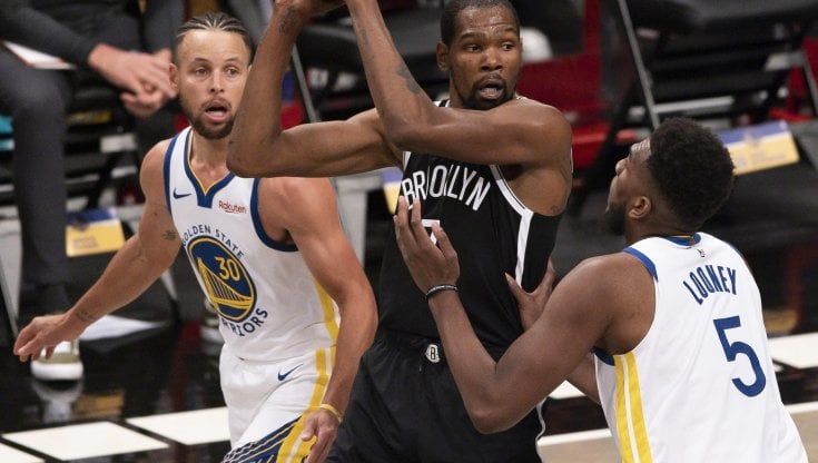 Nba, 561 giorni dopo Kevin Durant torna come un re (tenebroso)
