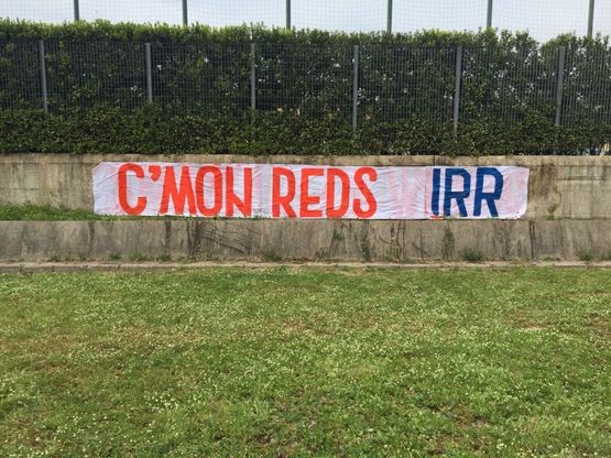 Roma-Liverpool, striscione dei tifosi della Lazio a Formello: "C'mon Reds"