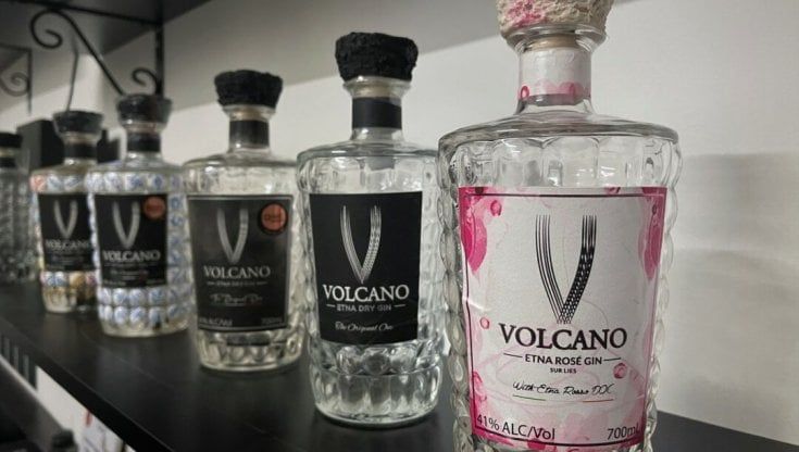 Debutta l'Etna Rosé. Ma si tratta di Volcano, il primo gin siciliano