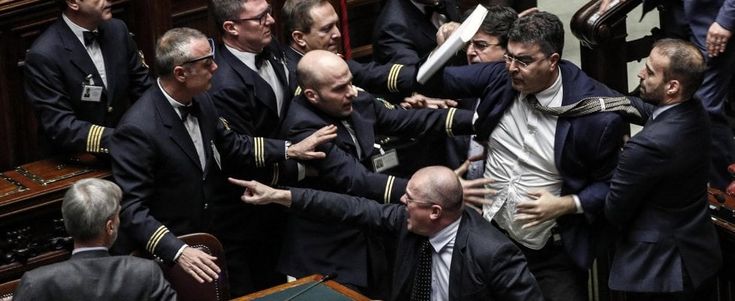 Manovra, Fico a Questori: "Valutare profilo disciplinare durante bagarre". Sarà usata la Var