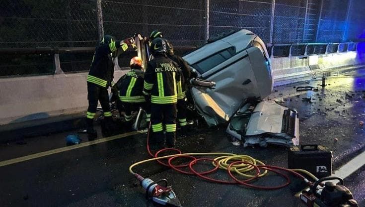 Andavano in Francia in vacanza i due 20enni genovesi morti in un incidente