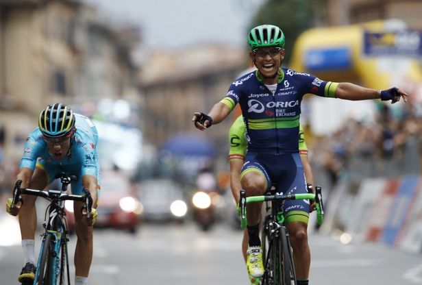 Ciclismo, nel Giro di Lombardia trionfa Chaves