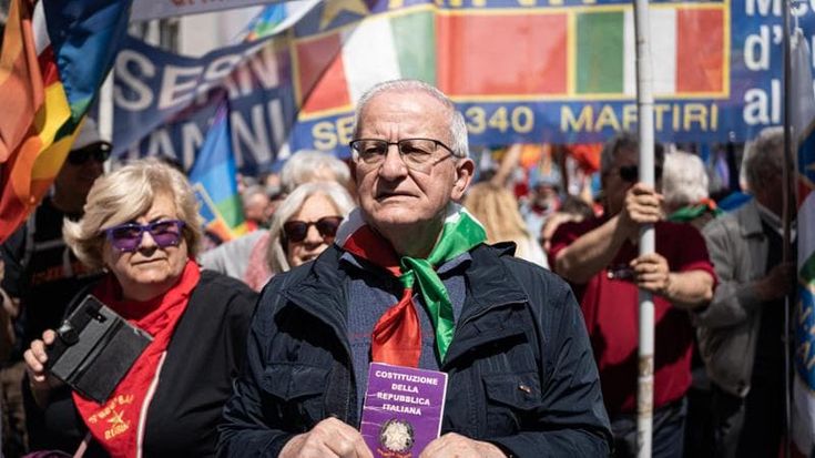 Milano celebra il compleanno dell’Anpi: “L’associazione partigiani è nata 80 anni fa ma oggi lotta ancora”