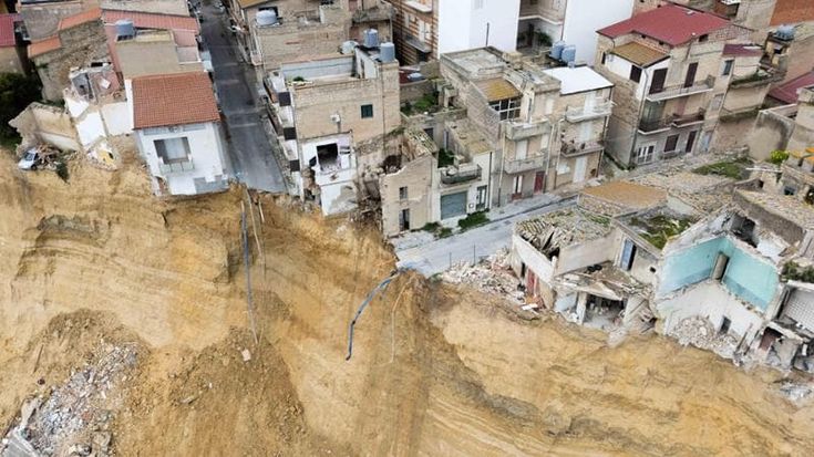 Niscemi, la Sicilia sull’orlo del burrone