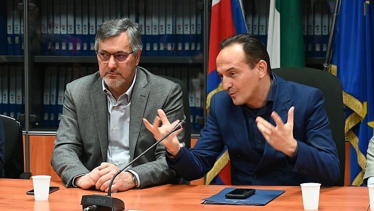 Emergenza Covid, i 5 Stelle chiedono le dimissioni di Icardi: "Ha fallito, Piemonte in vetta per decessi e contagi e fanalino di coda nei tamponi"