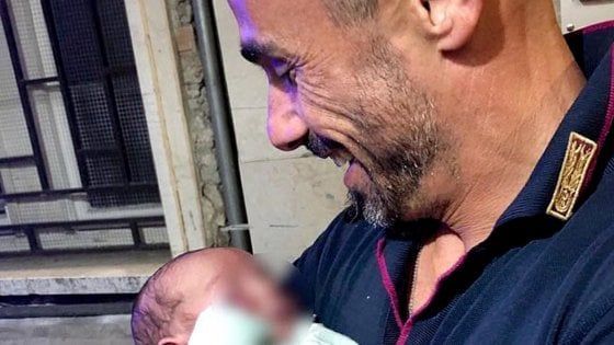 Identificata la madre che ha abbandonato il neonato a Brescia: ha già 5 figli 