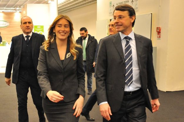 Firenze, il ministro Boschi al congresso dei farmacisti: "Italia paese da cambiare ma da amare"