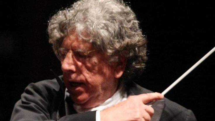Gabriele Ferro sul podio del Massimo per la dedica a Carapezza