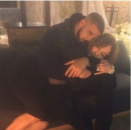 Jennifer Lopez e Drake ufficializzano il loro fidanzamento