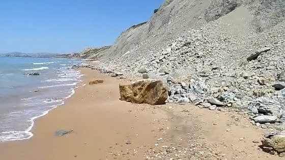 Agrigento, allarme degli ambientalisti: “Crolla la collina del poligono di tiro”